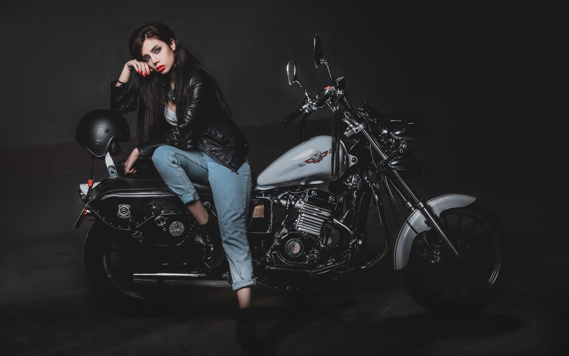 Biker girls: style and drive in Chiclayo
