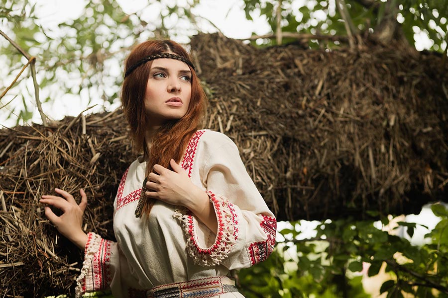 Women in Slavic costumes in Chiclayo