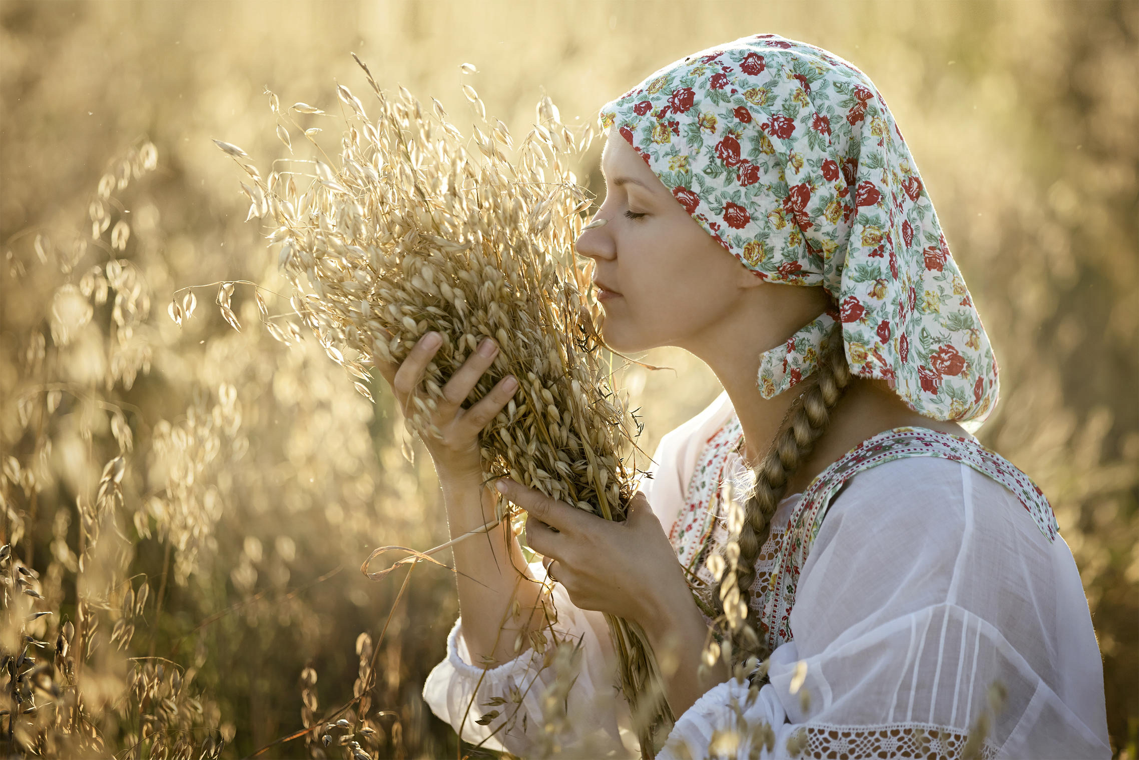 Photo Women in Slavic costumes in Chiclayo