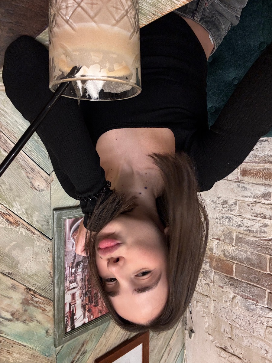 Fresh photos, fresh mood — Tina online in Chiclayo